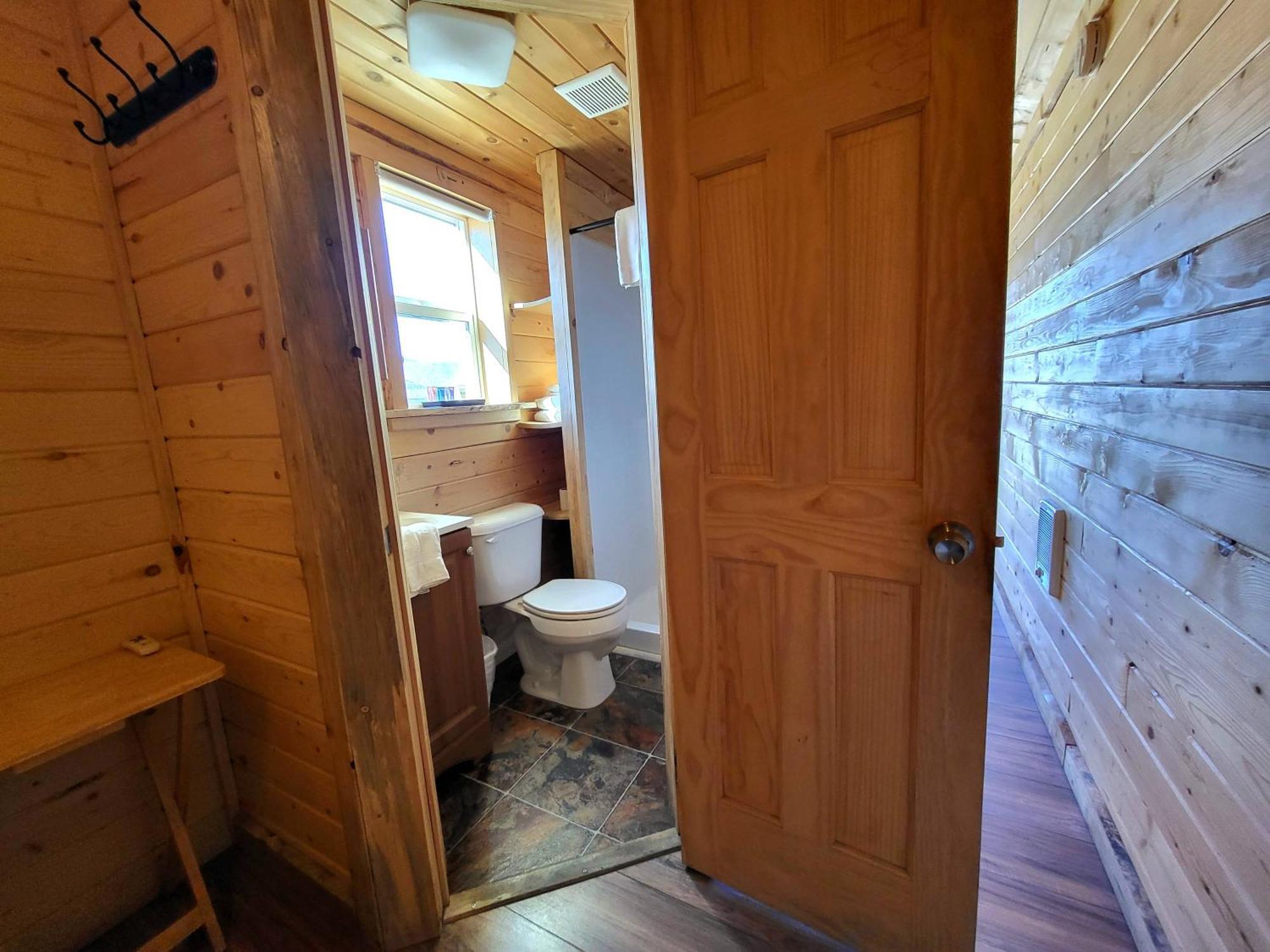 Panamint Springs Motel & Tents Room photo