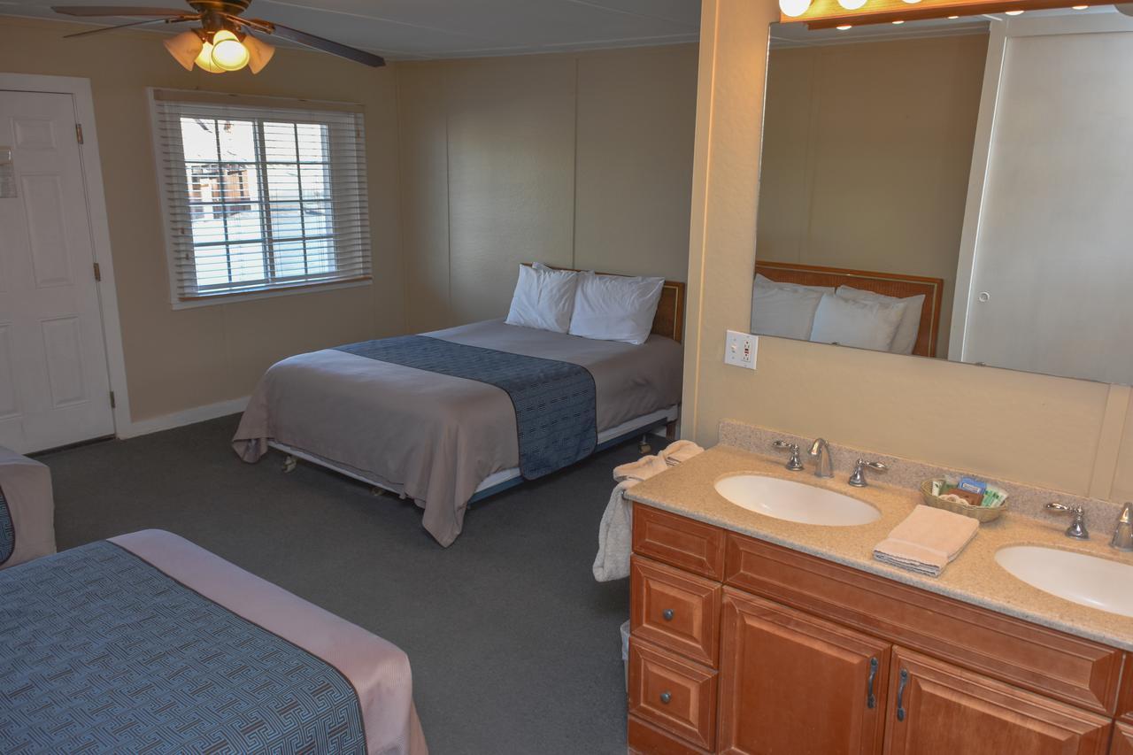 Panamint Springs Motel & Tents Exterior photo